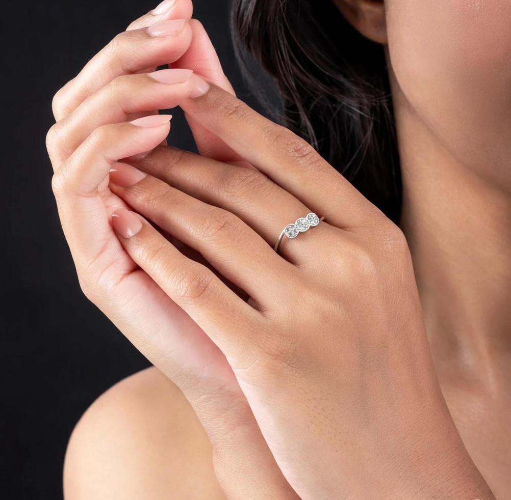 Lumina Three-Stone Cluster 925 Silver Ring