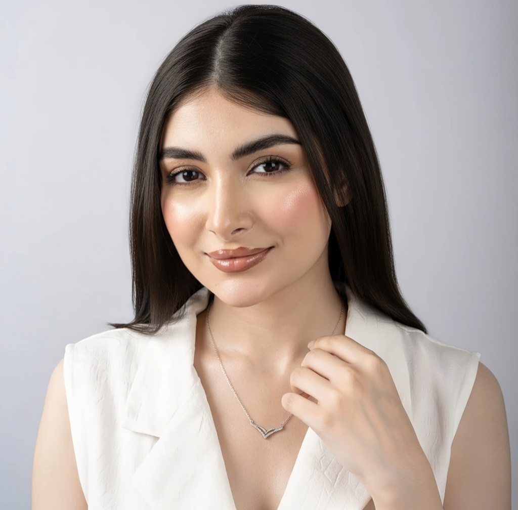 Vera V-Curve Diamond Necklace