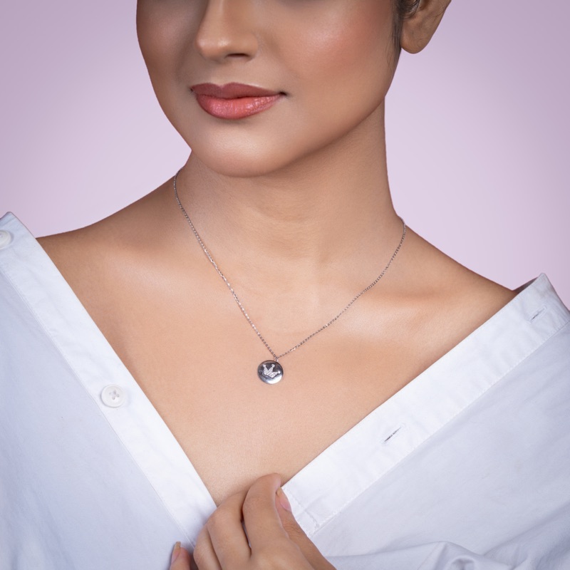 Vyanika Crown Charm Pendant