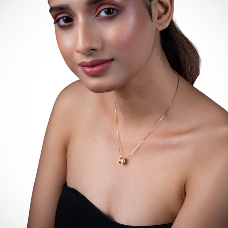 Vyanika Golden Halo Barrel Pendant